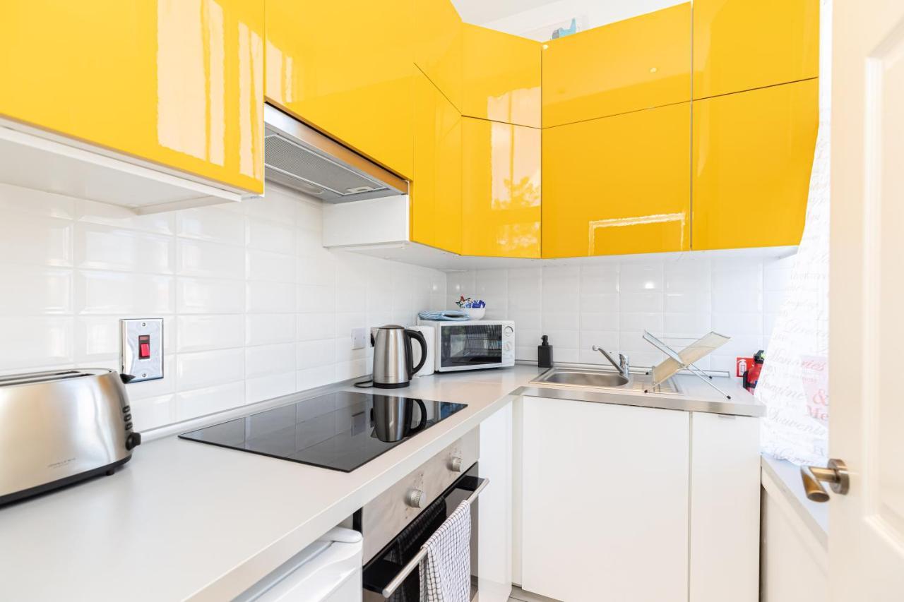 Appartamento Holiday Beach Flat In Bournemouth, England, Uk Esterno foto