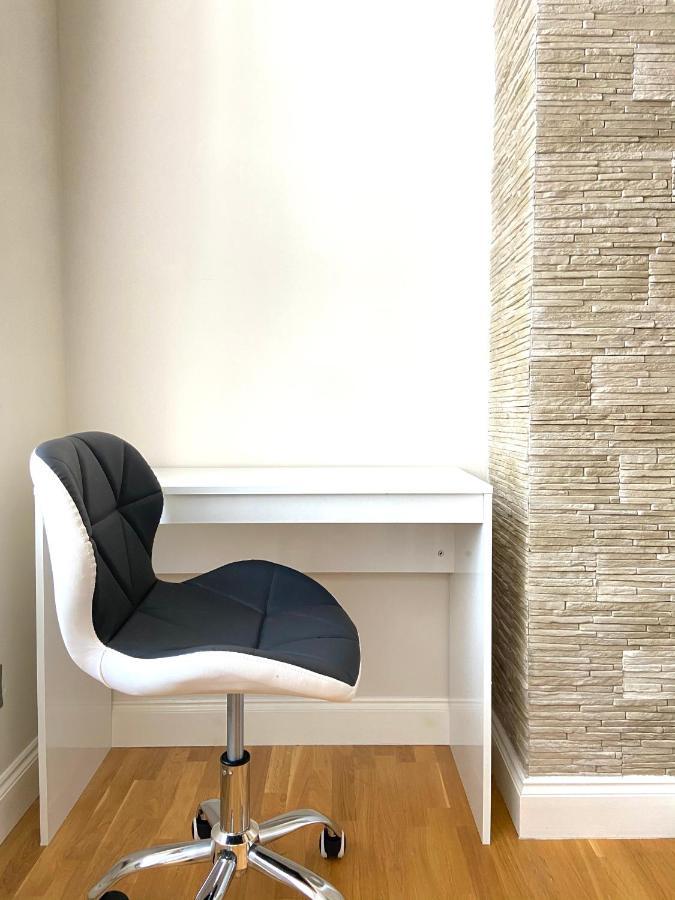 Appartamento Holiday Beach Flat In Bournemouth, England, Uk Esterno foto